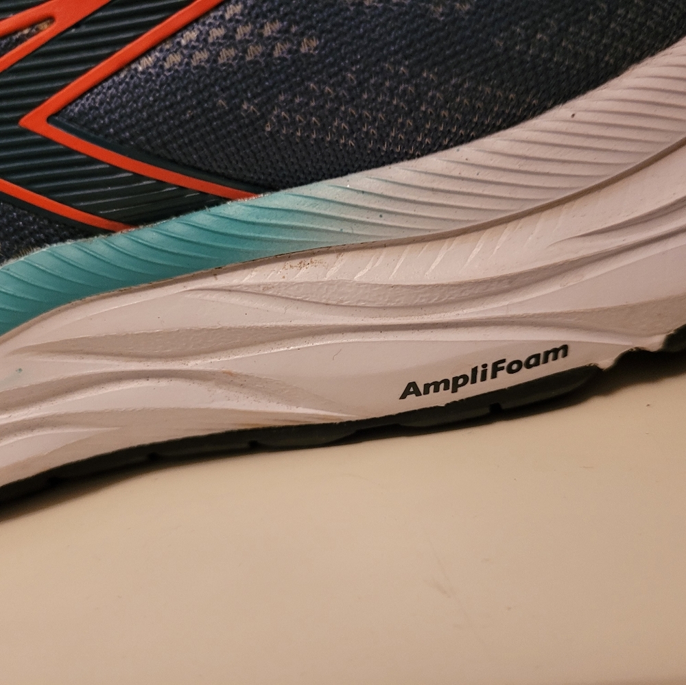 ASICS sneakers - Picture 8 of 9